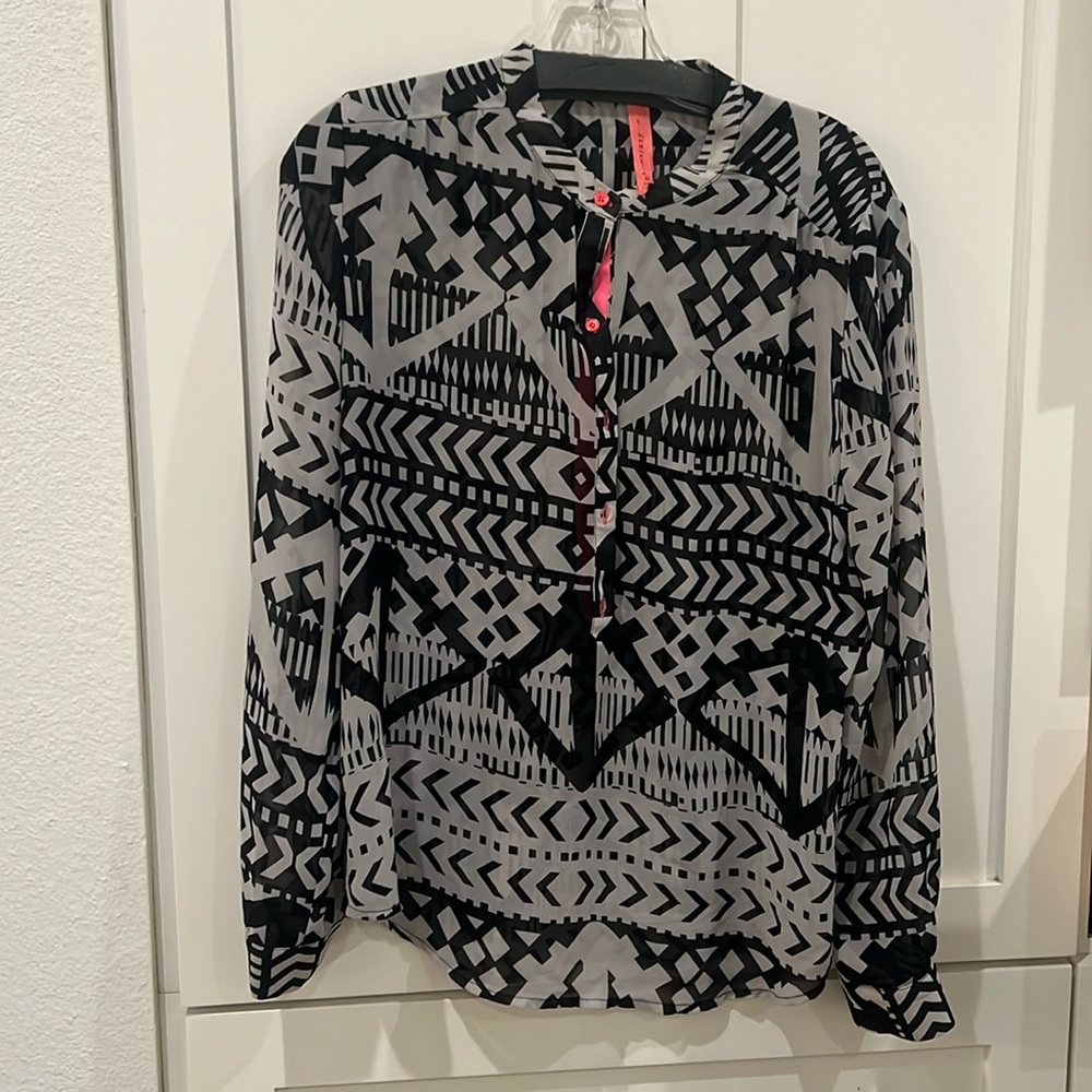 Eight Sixty 3/4 button up shirt